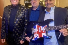 Peter-Noone-of-Hermans-Hermits-Tony-and-Joe-with-signed-guitar