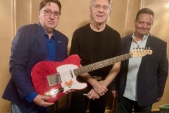 Tony-Gary Puckett-Joe with signed guitar for Cancer Reaearch